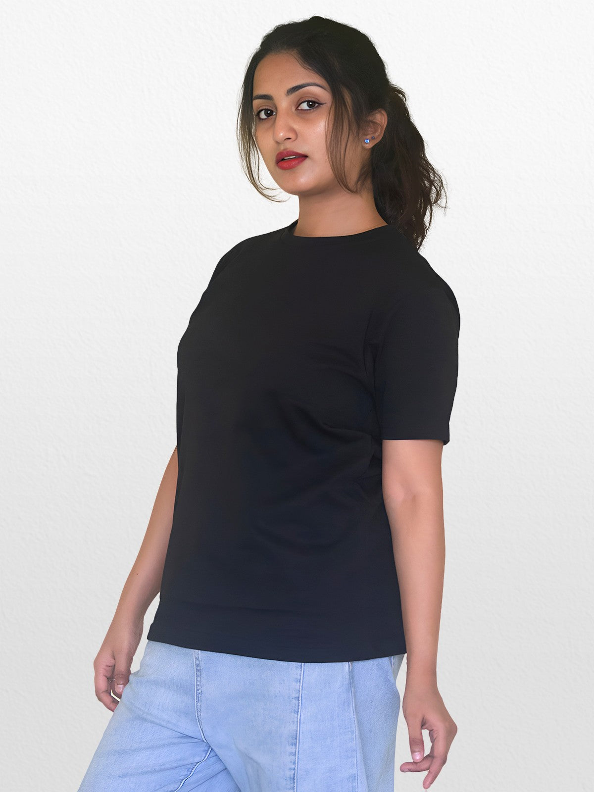 Classic Fit: Black