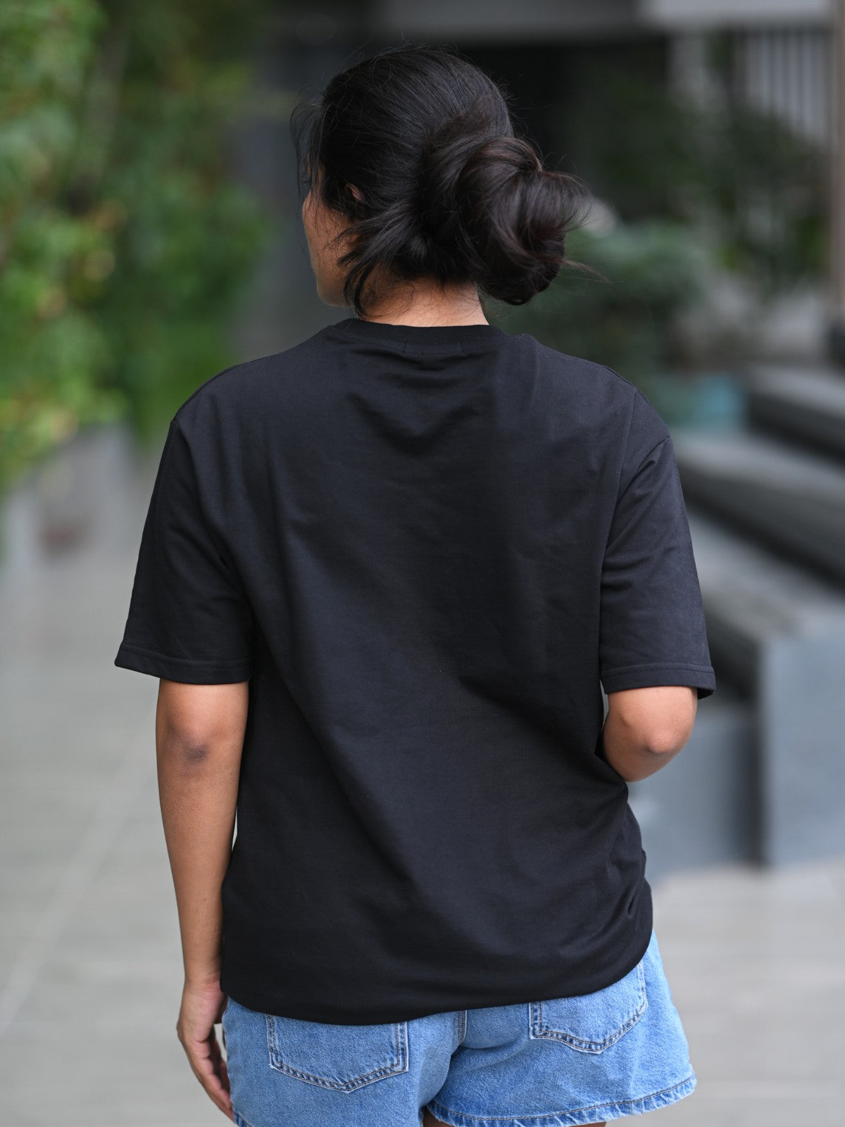 Premium Oversized Black Tee : Logo